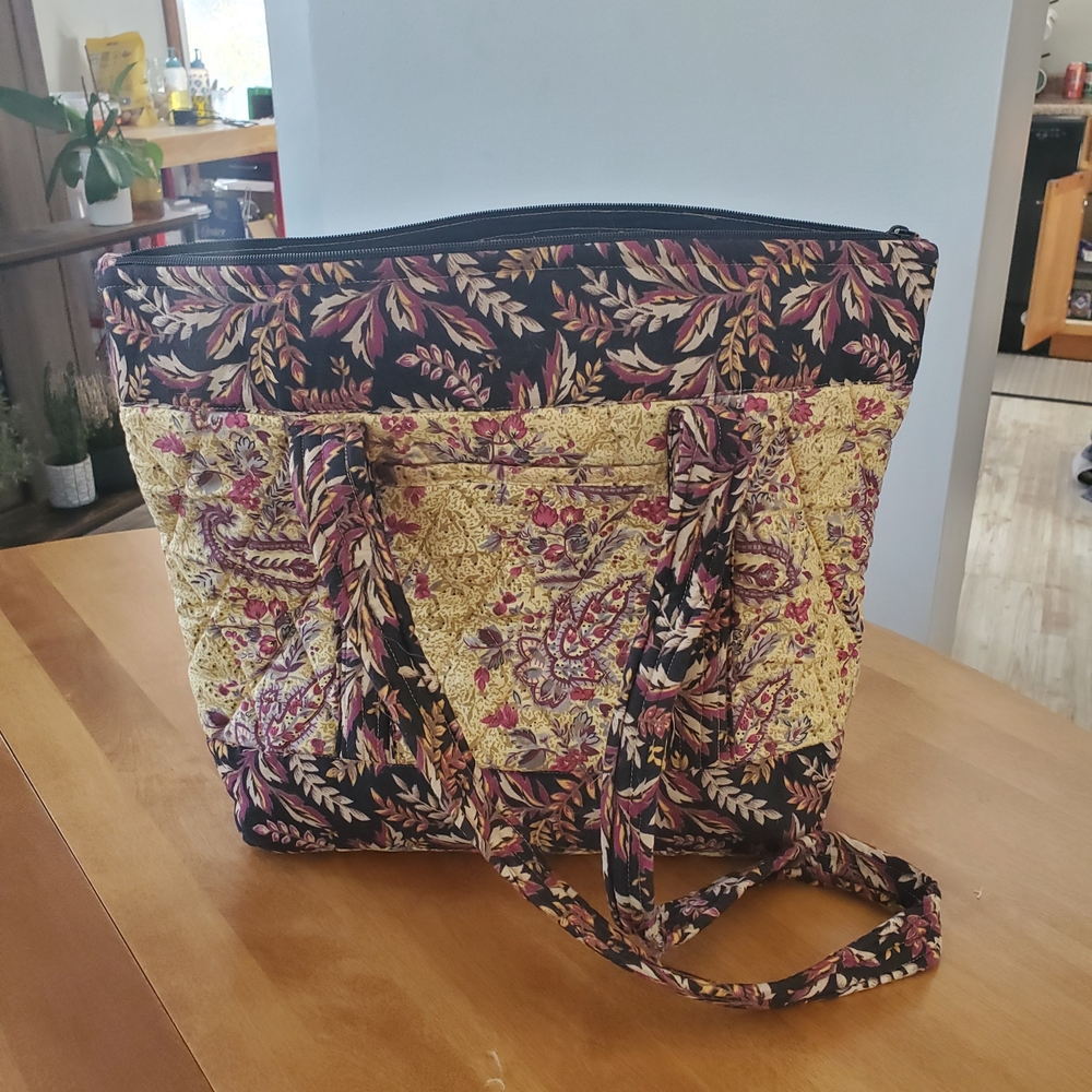 Vera Bradley Black and Cream Leafy Tote